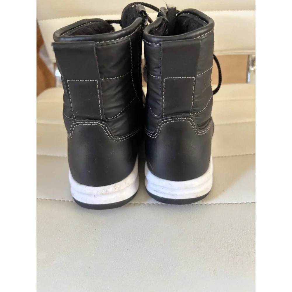 Weatherproof‎ Katie Black Quilted Winter Snow Boots Faux Fur Lined Size 6M